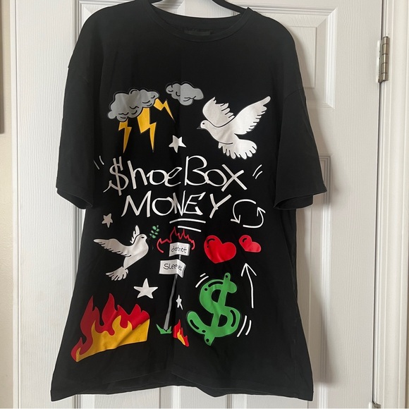 Graphic Black T-Shirt - Picture 1 of 3